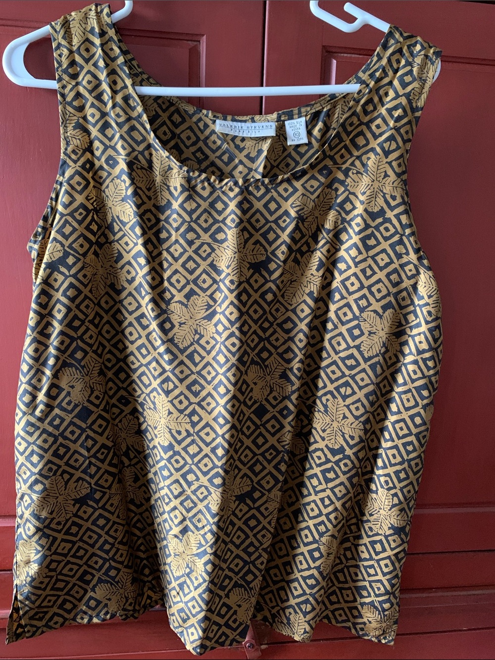 Silk Valerie Stevens Gold/Black Geometric Tank Size 10